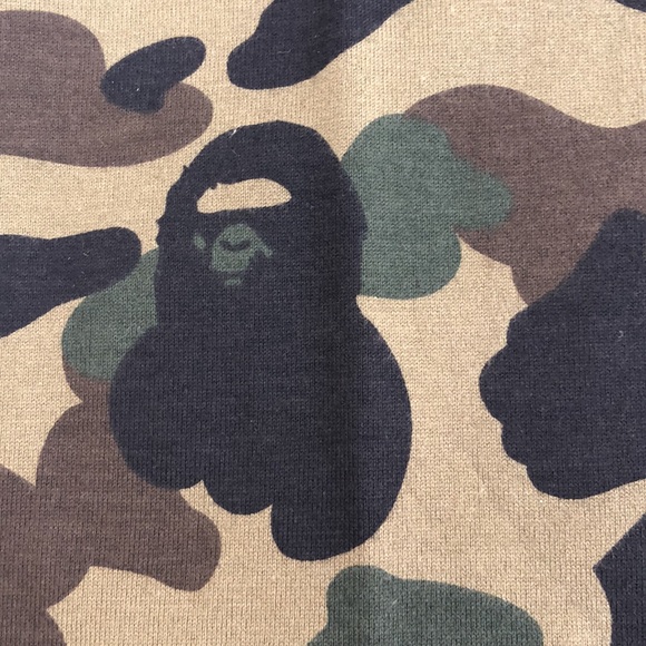 NWT BAPE 1st Camo Shark Tee Green/Camo M - Picture 9 of 11